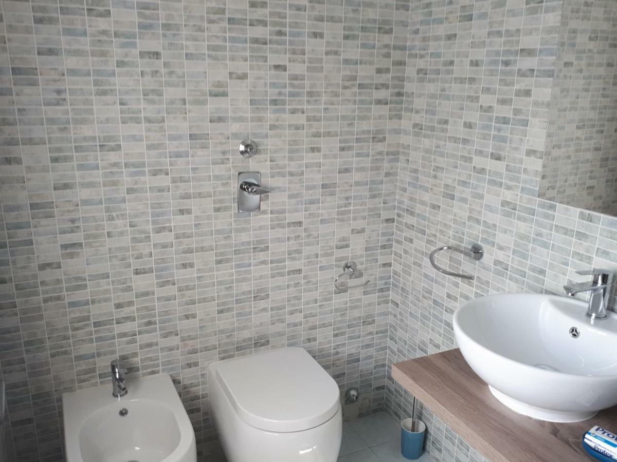 La Casa Di Mango E Pistacchio Otel Segrate Dış mekan fotoğraf